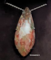 Hanging, Lewisian nice stone, ca. 4 cm